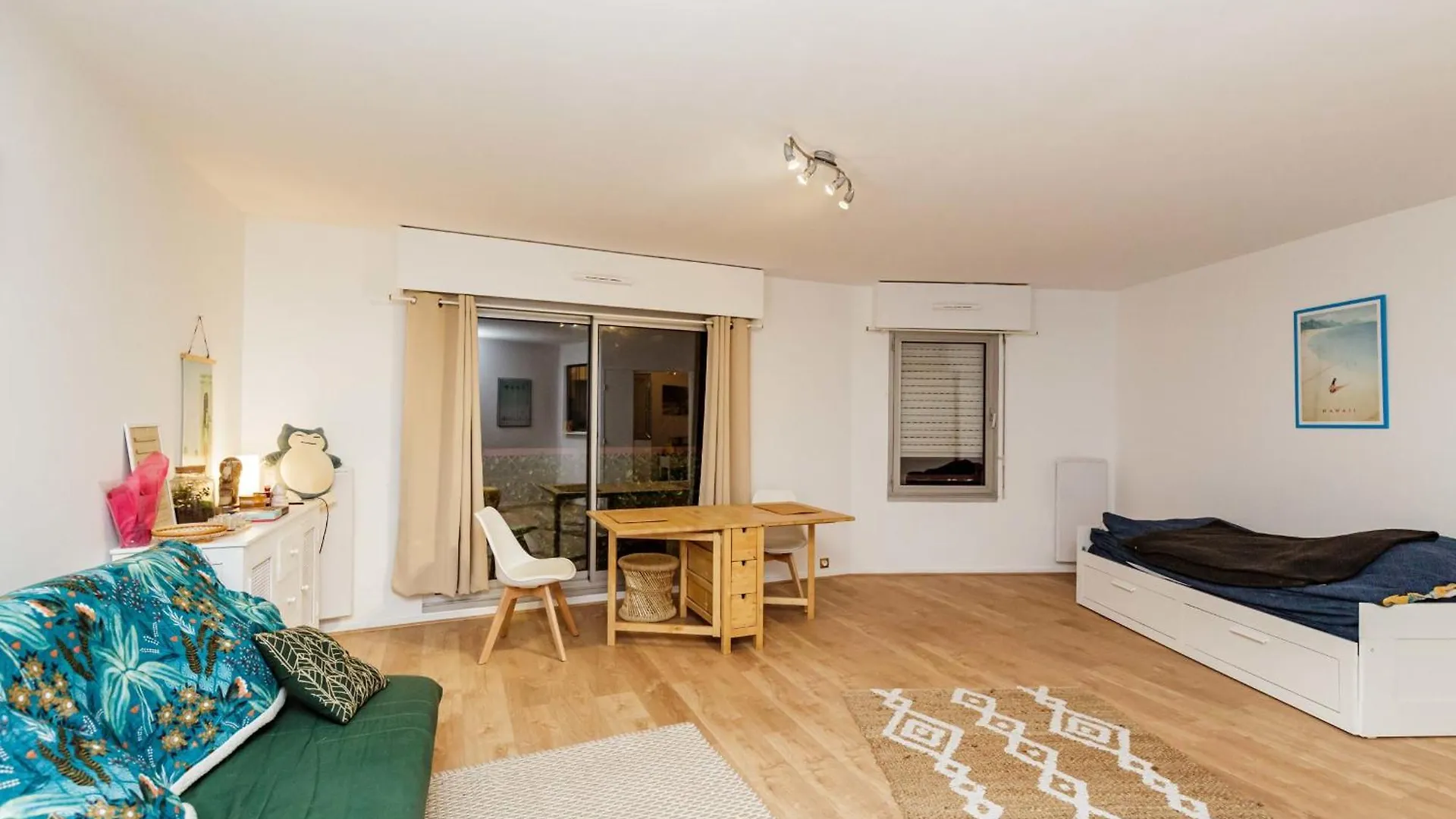 Apartment Near Buttes Chaumont باريس